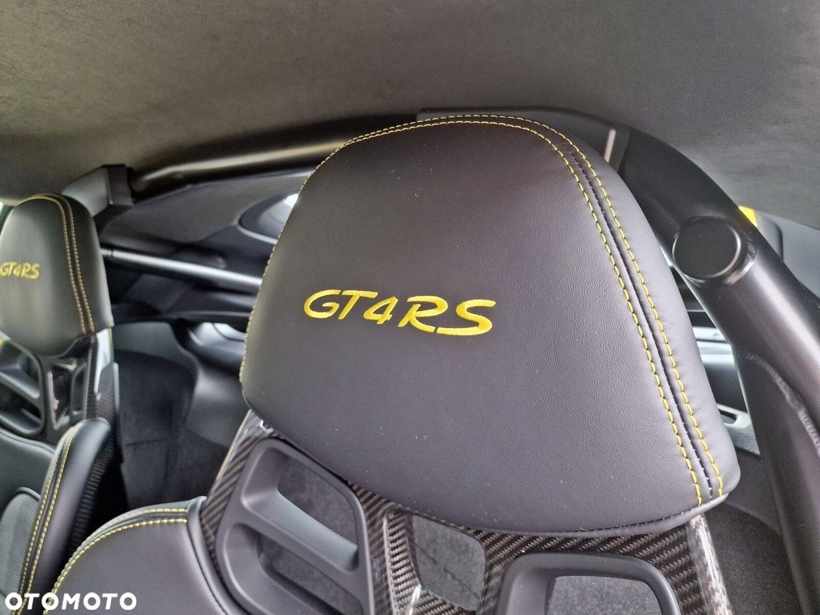 Porsche 718 Cayman - 12