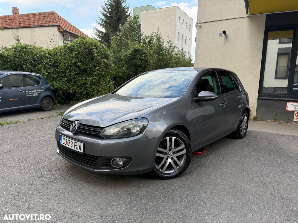 Volkswagen Golf - 1