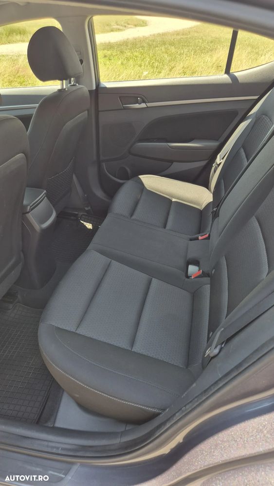 Hyundai Elantra 1.6 MPi Exclusive - 7