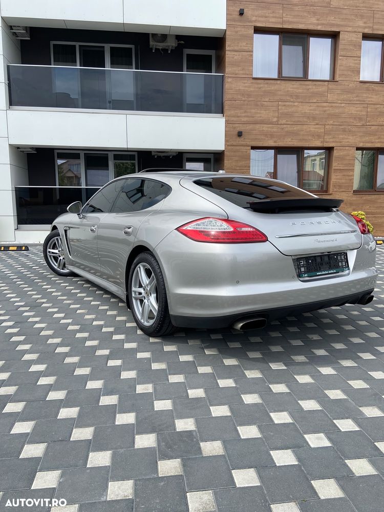 Porsche Panamera 4 PDK - 3