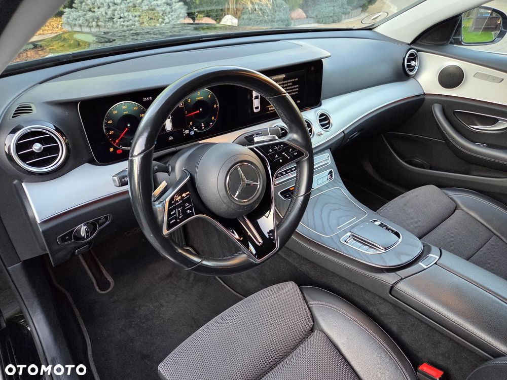 Mercedes-Benz Klasa E 220 d 9G-TRONIC AMG Line - 18
