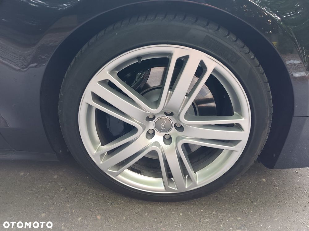 Audi S8 - 31