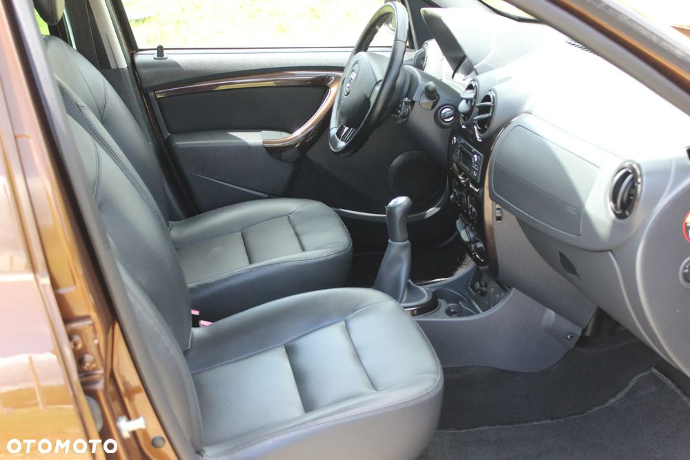 Dacia Duster 1.6 16V 105 4x2 Laureate - 22