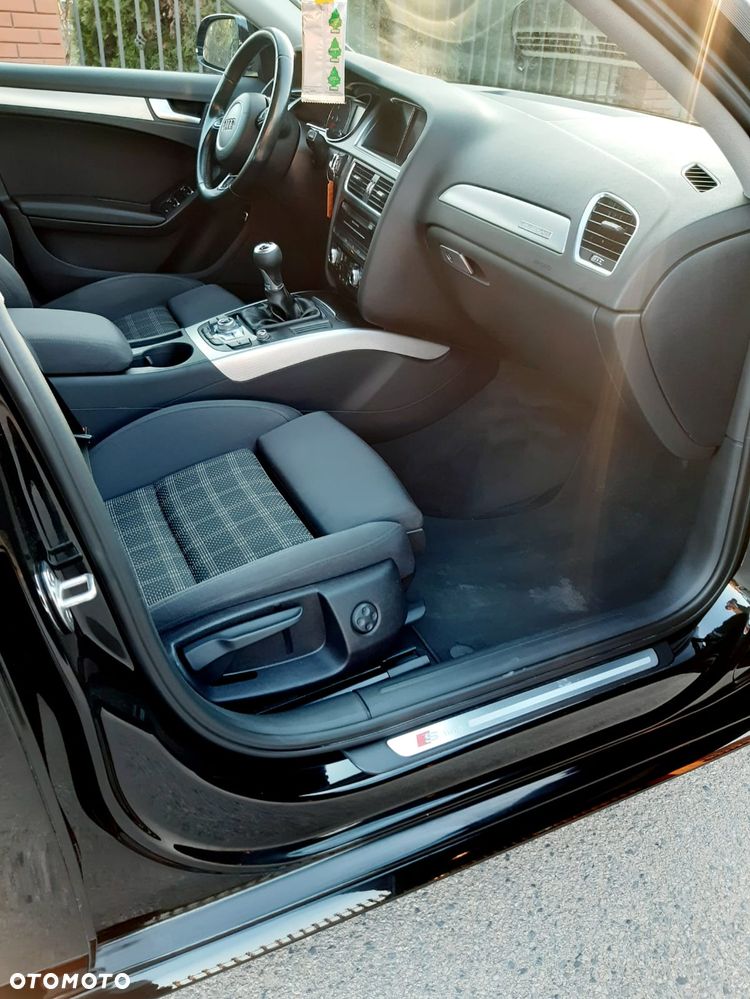 Audi A4 Limousine - 19