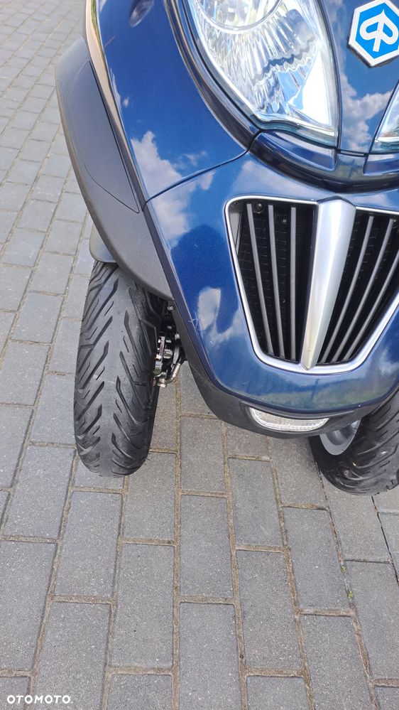 Piaggio MP-3 - 10