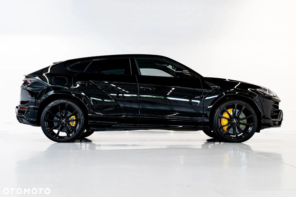 Lamborghini Urus - 3