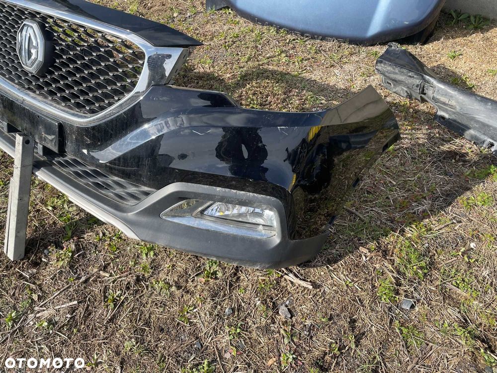 MG ZS  2019 rok zderzak przedni przód czarny lakier 5pbc - 3