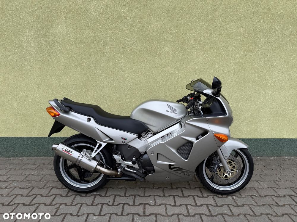 Honda VFR - 7