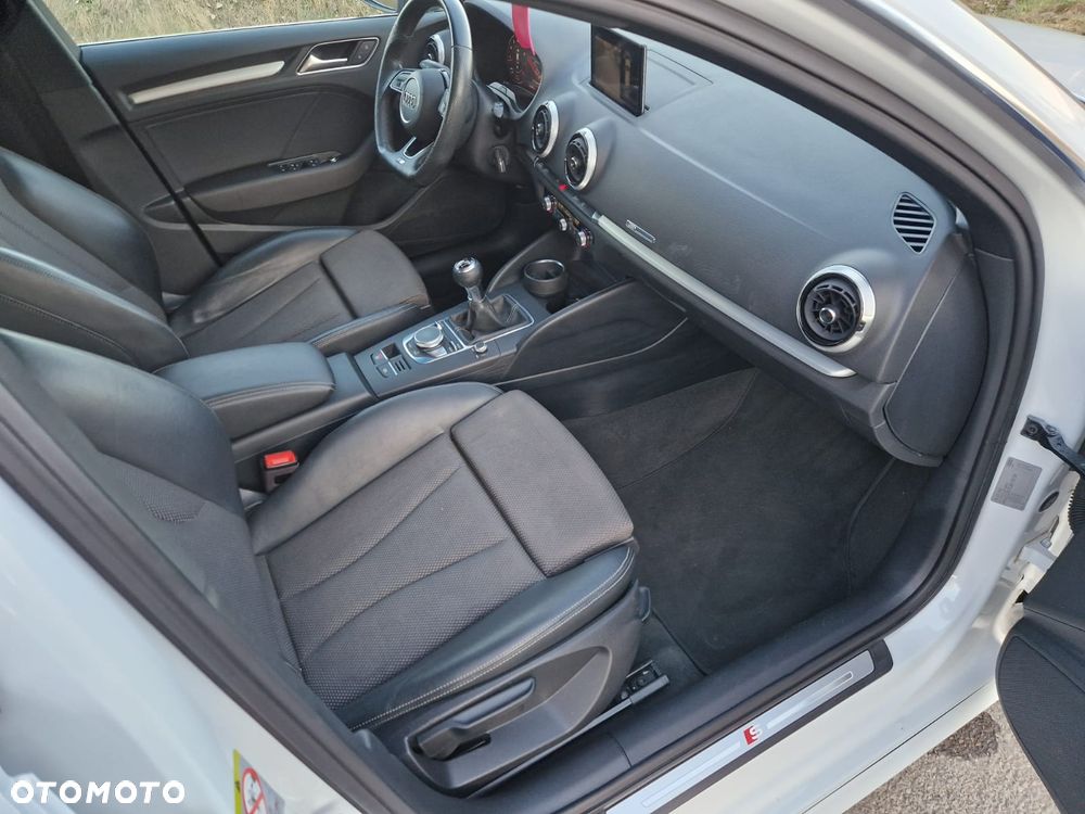 Audi A3 Sportback - 13