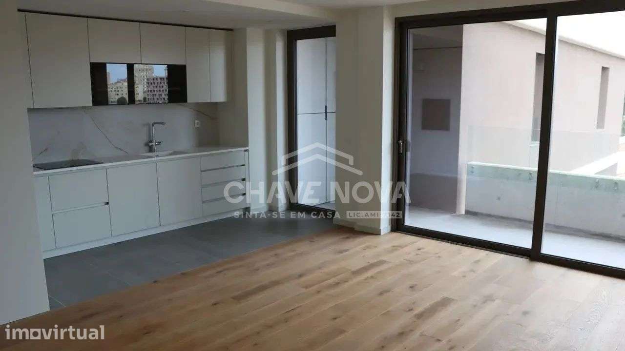 PS - Apartamento T2 - Oliveira do Douro - Grande imagem: 2/12