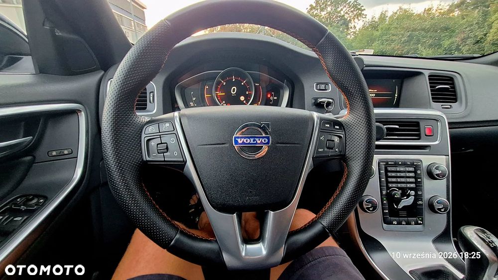 Volvo V60 D3 Drive-E Ocean Race - 13