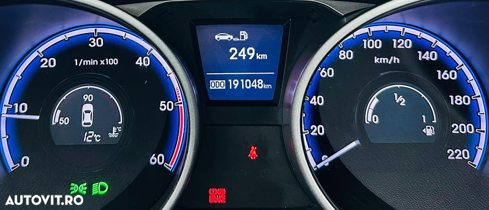 Hyundai ix35 1.7 CRDI 2WD blue Finale Gold - 29