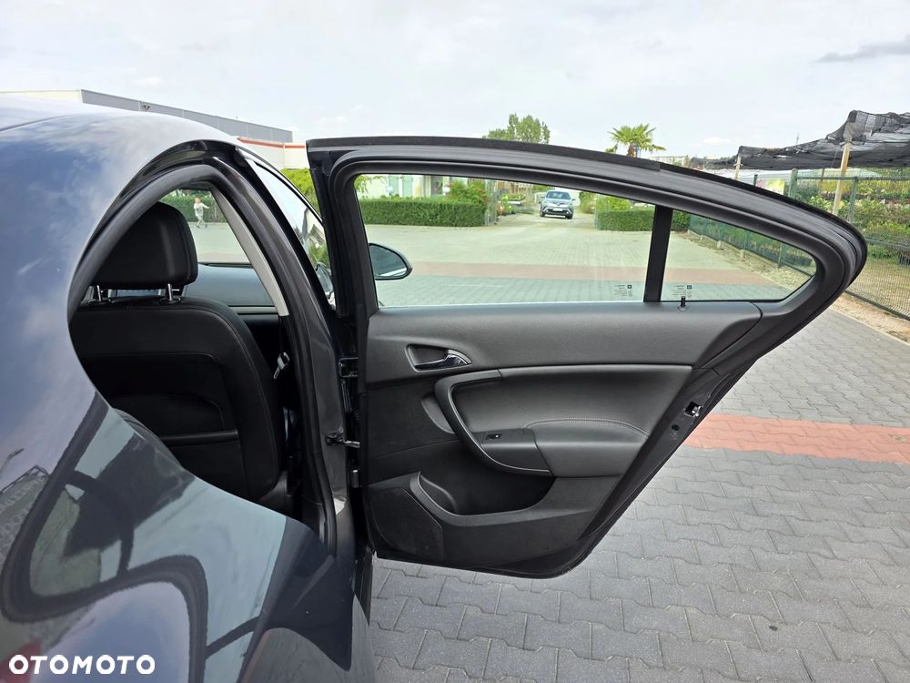 Opel Insignia 1.4 T Executive S&S - 11