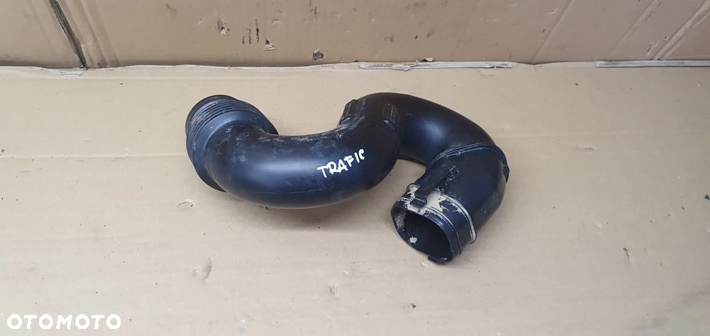 Rura dolot wlot kanał powietrza Opel Vivaro B Trafic III 1.6 DCI 165555514R 93451665 - 1
