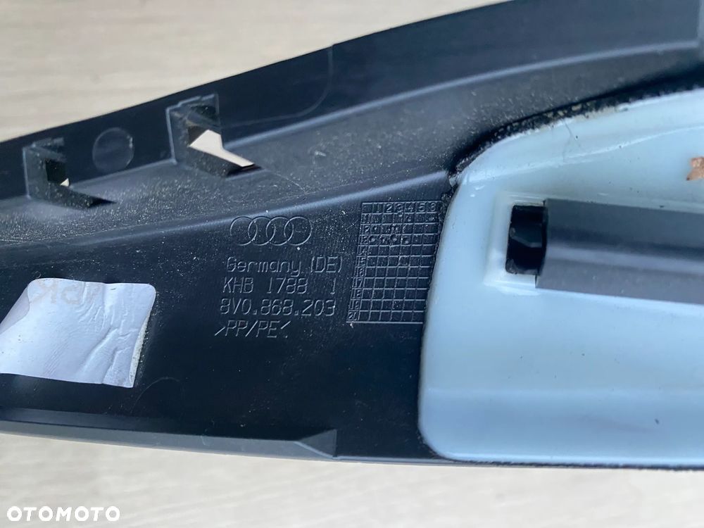 OSŁONA NAKŁADKA SŁUPKA CZARNA PRAWA LEWA AUDI A3 8V - 7