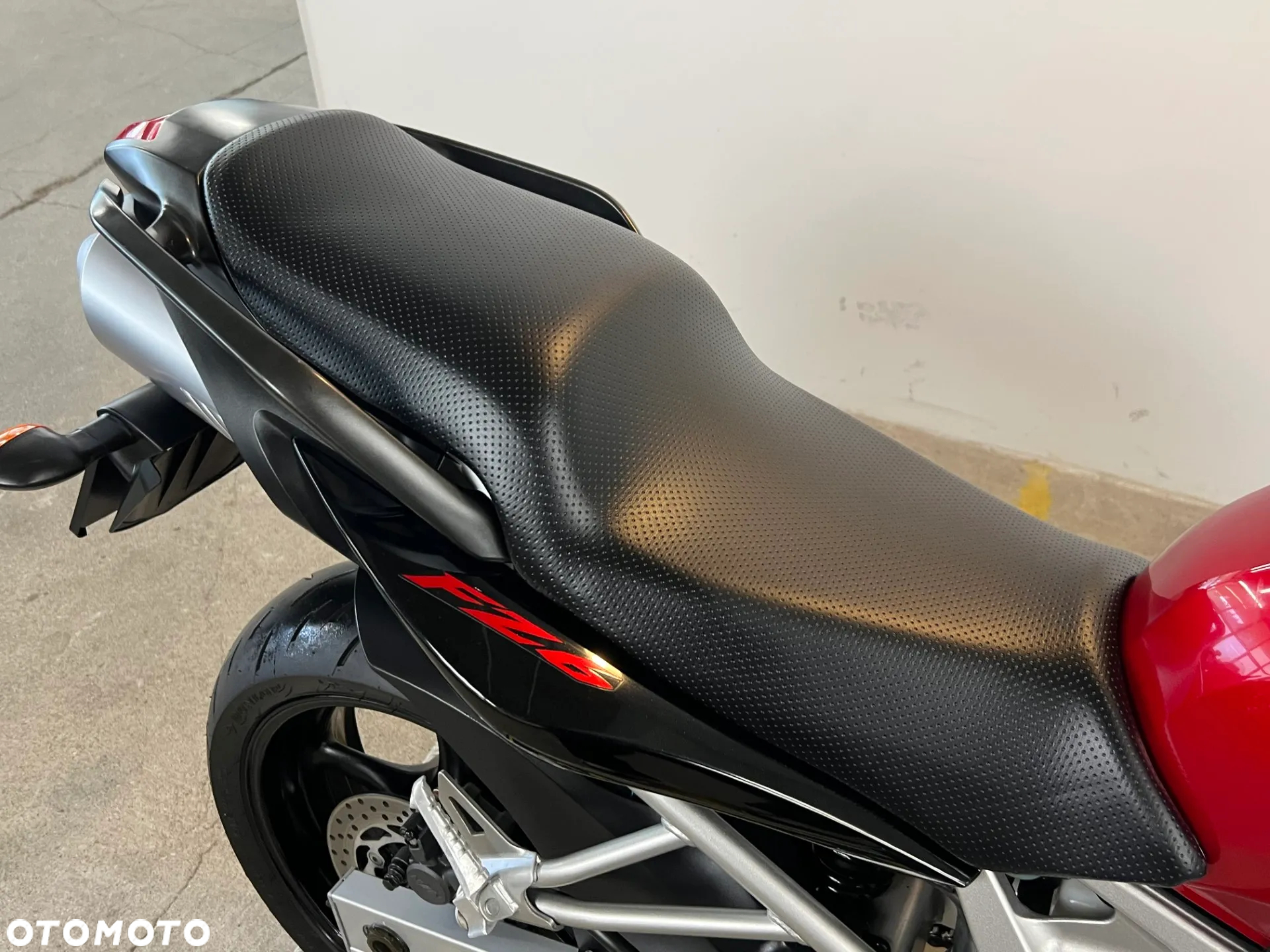 Yamaha FZ - 13