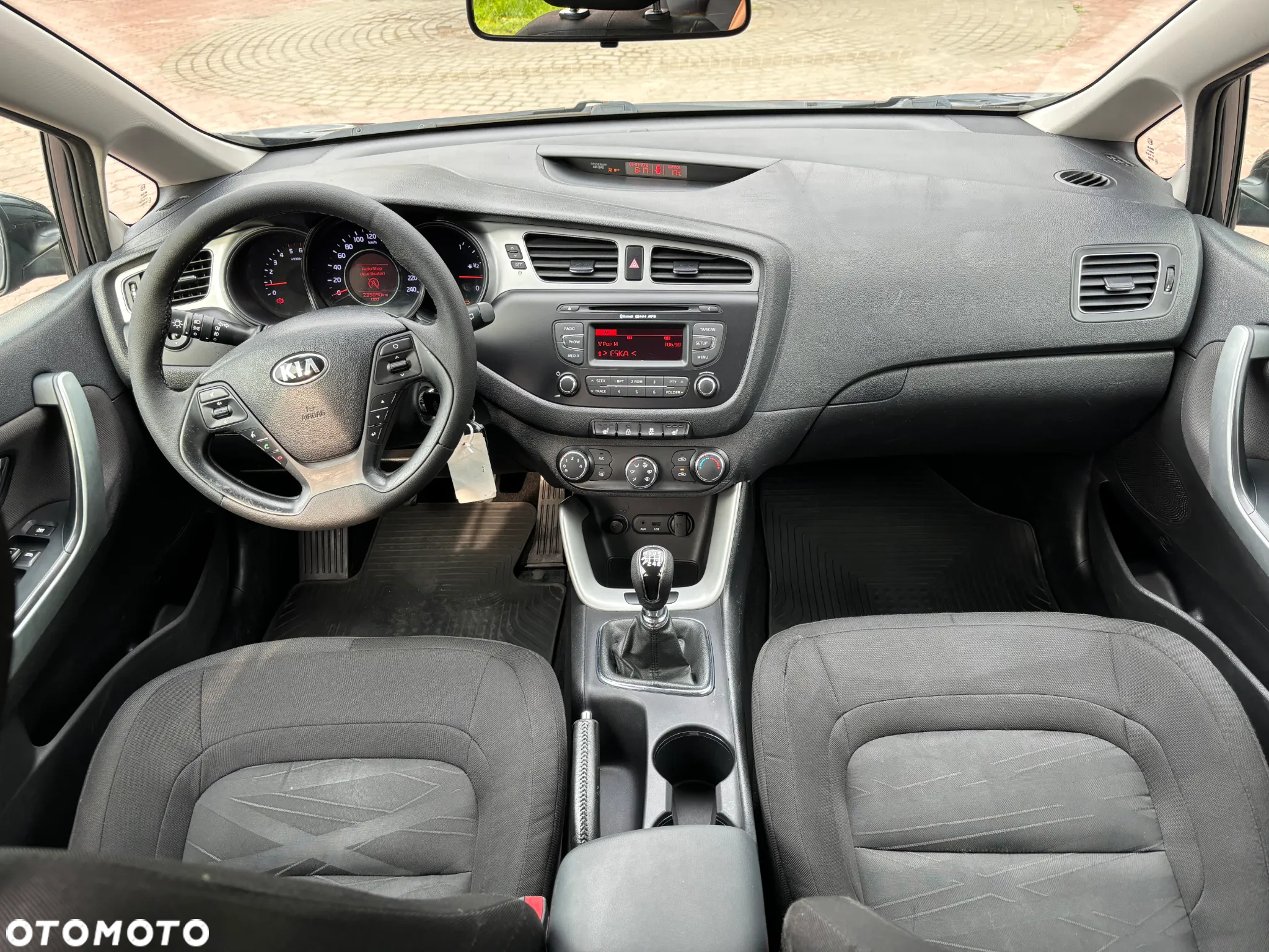 Kia Ceed 1.6 CRDi 128 Vision - 10