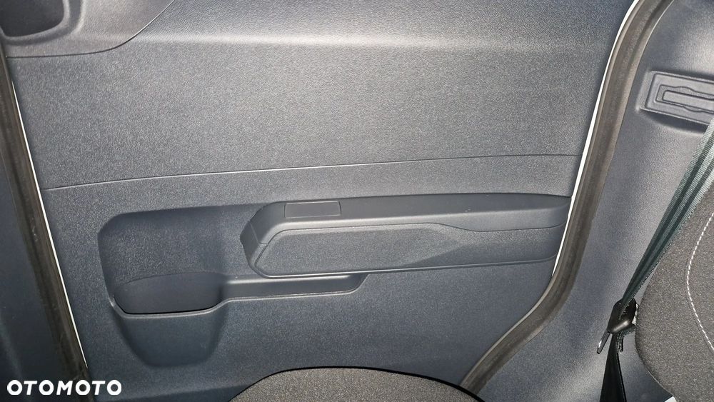 Ford Nowy Courier Kombi 2025 - 19