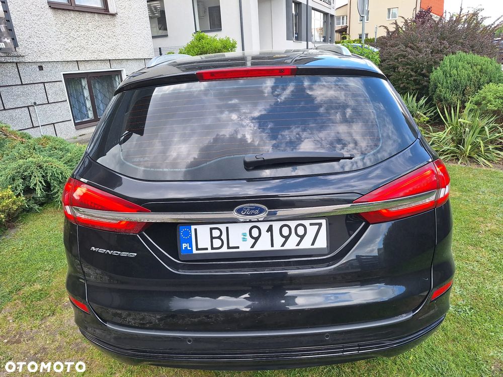 Ford Mondeo 2.0 Hybrid Titanium - 2