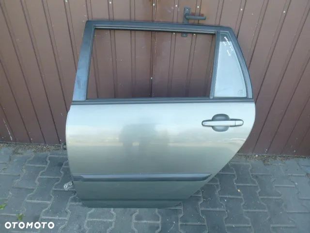 DRZWI LEWY TYŁ LEWE TYLNE KOMPLETNE TOYOTA COROLLA E12 KOMBI KOLOR 1C3 - 10