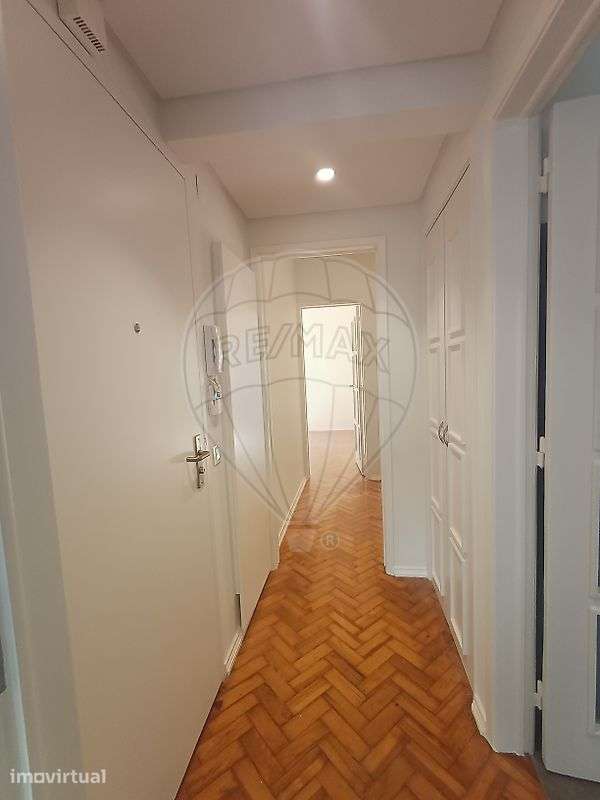 Apartamento T2 para arrendamento - Grande imagem: 2/16