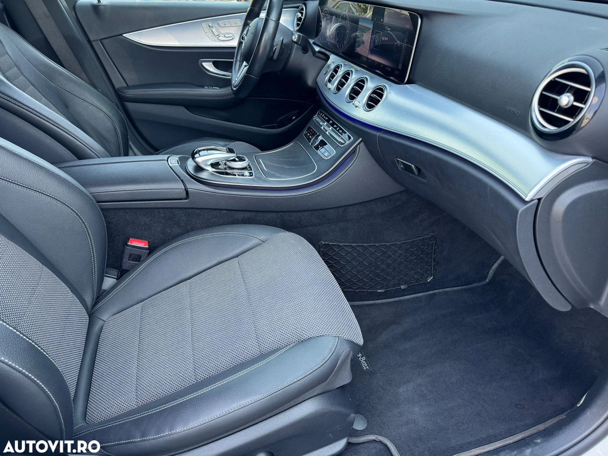Mercedes-Benz E 300 de Aut. - 11