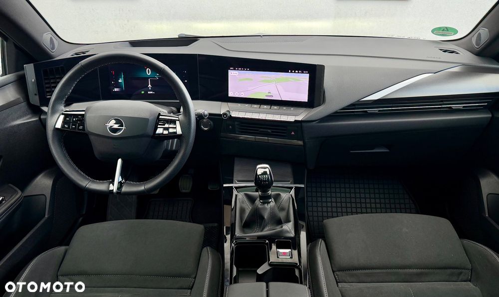 Opel Astra 1.2 T GS Line S&S - 10