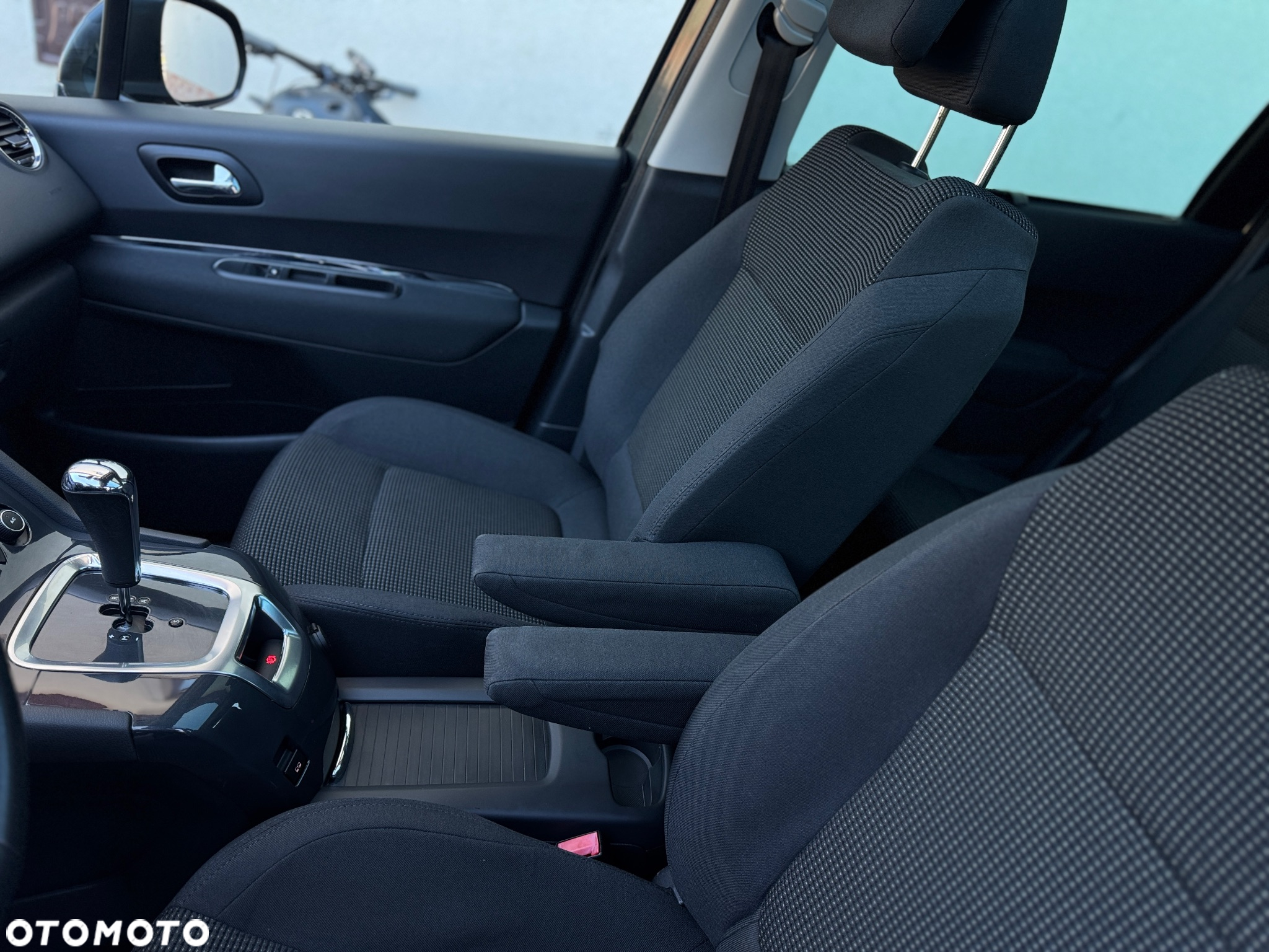 Peugeot 5008 1.6 e-HDi Active S&S 7os - 6