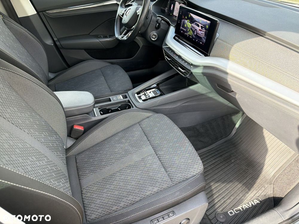 Skoda Octavia 2.0 TDI Style DSG - 39