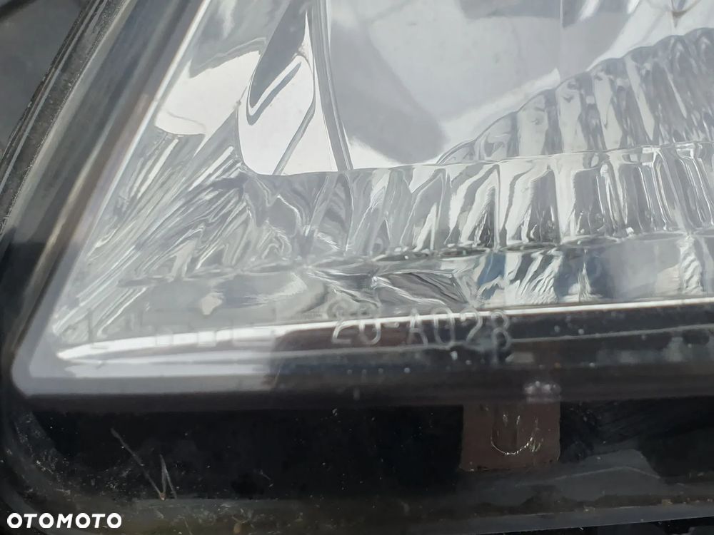 CITROEN C5 KOMPLET LAMP PRZEDNICH REFLEKTORY JAK NOWE TYC EUROPA - 7
