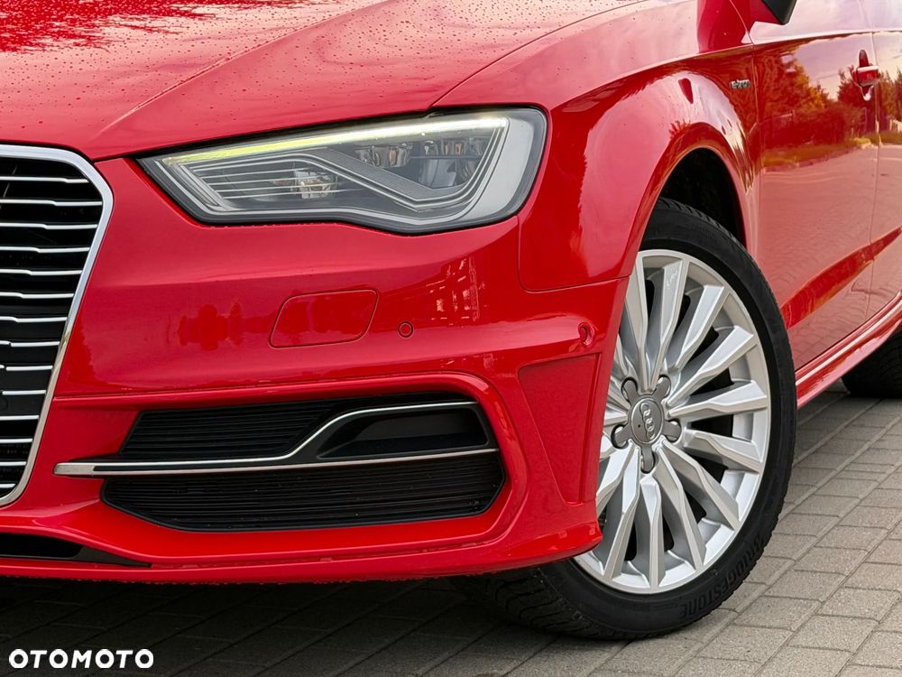 Audi A3 Sportback 1.4 TFSI e-tron S line Sportpaket - 13