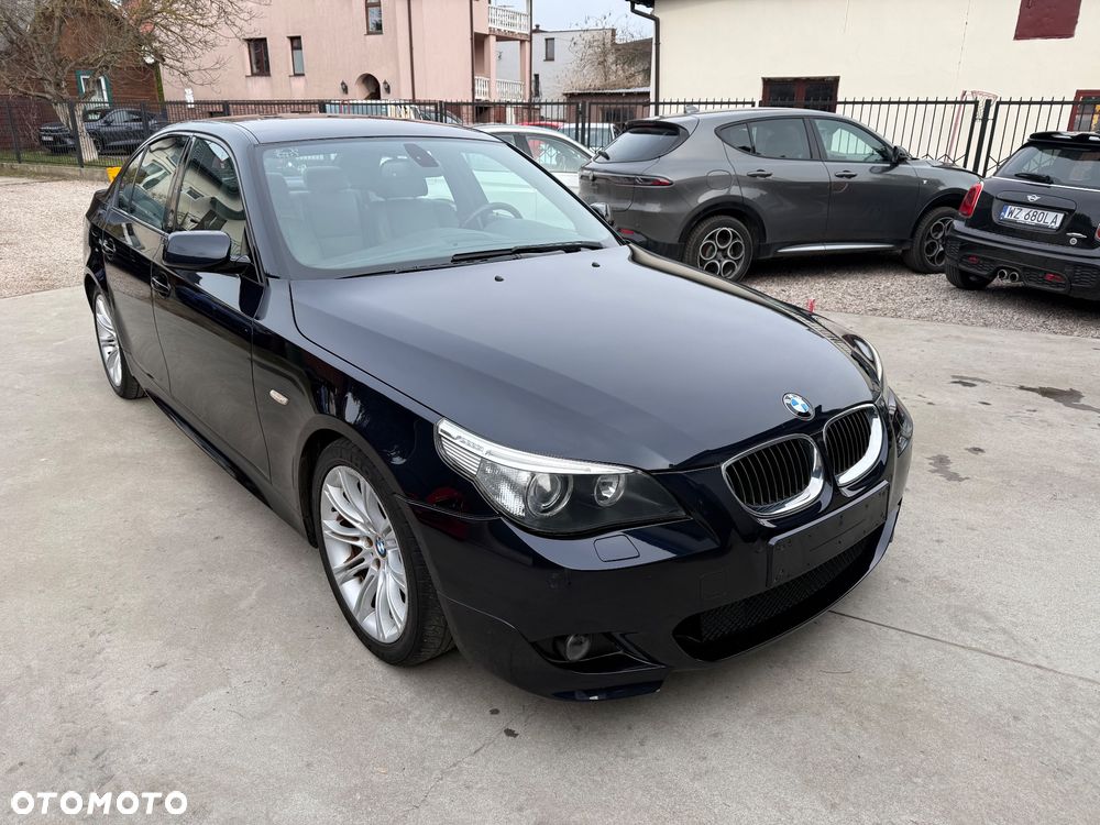 BMW Seria 5 523i - 1