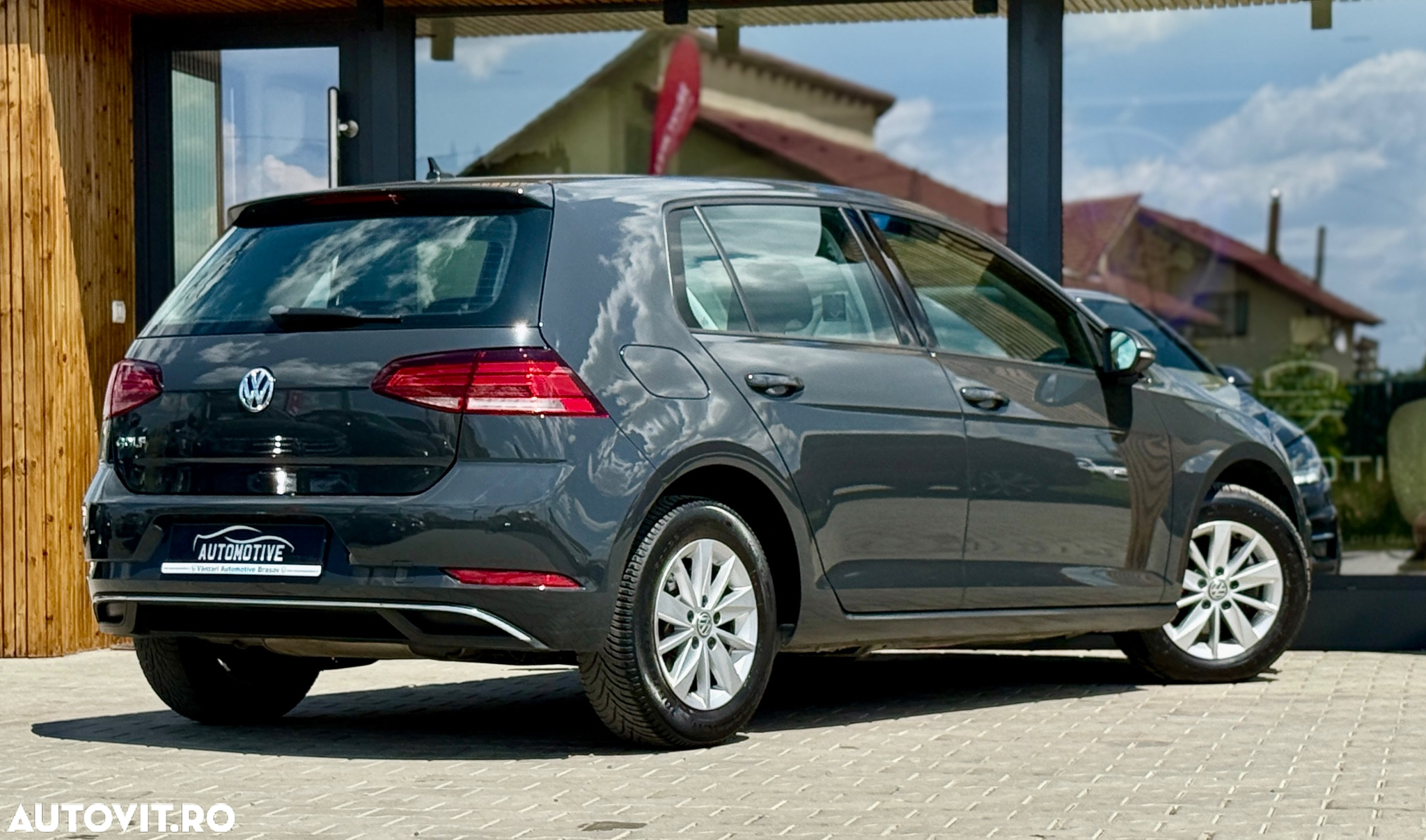 Volkswagen Golf 1.6 TDI Comfortline - 13