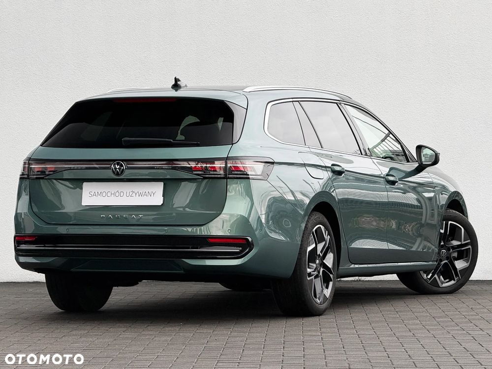 Volkswagen Passat Variant 2.0 TDI SCR DSG Elegance - 2