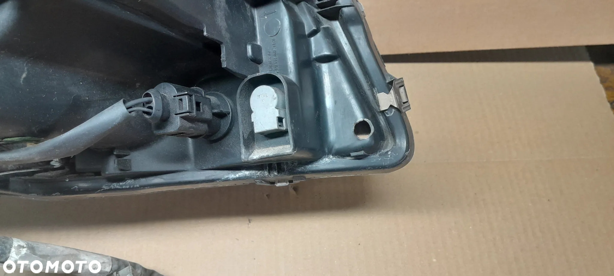 VOLVO XC90 I LIFT PRZEDNIA LEWA LAMPA XENON PRZTWORNICA UK - 6