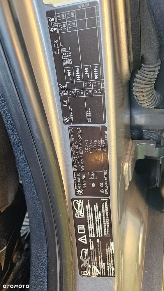 BMW X1 xDrive18d - 10