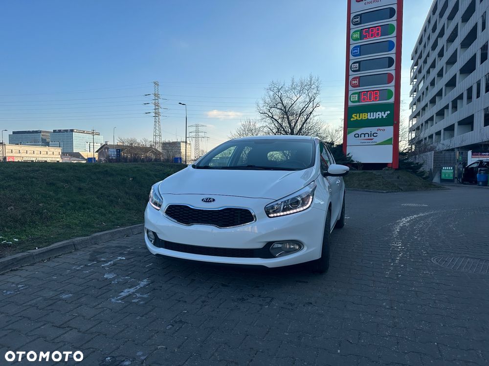 Kia Ceed 1.6 CRDi 128 97g Edition 7 - 1