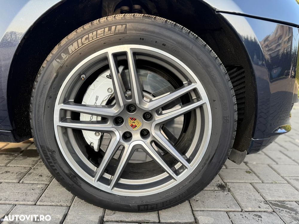Porsche Macan Turbo PDK - 21