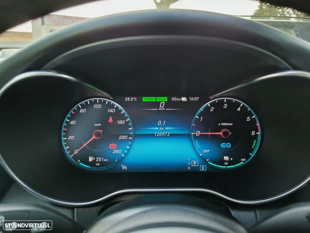 Mercedes-Benz C 300 de AMG Line - 32