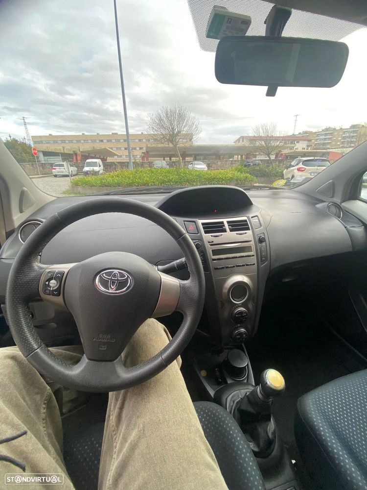 Toyota Yaris 1.4 D-4D AC Manual - 10