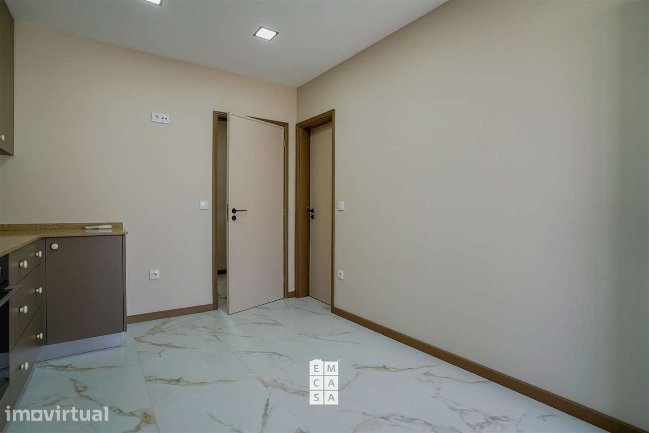 Apartamento T3 Arrendamento em Oliveira de Azeméis, Santiago de Riba-U - Grande imagem: 5/27