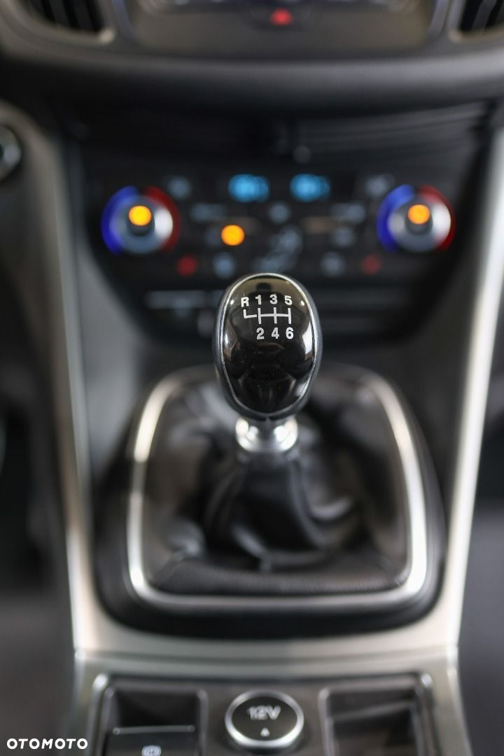 Ford Kuga - 30