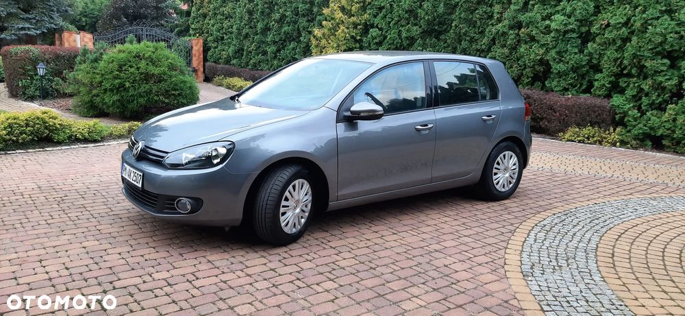Volkswagen Golf - 1