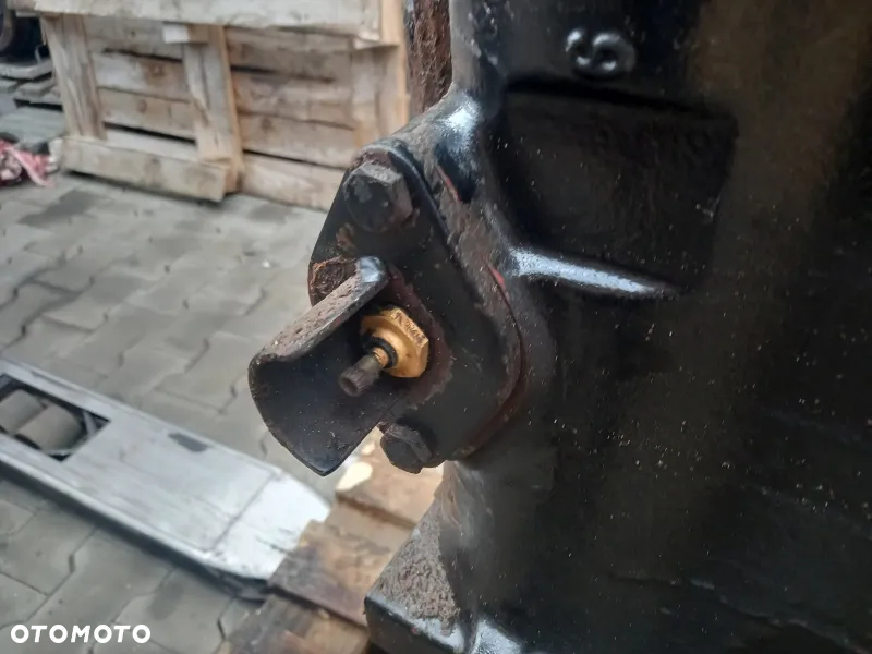 Obudowa skrzyni biegów 199057A2 Case MX110 - 6