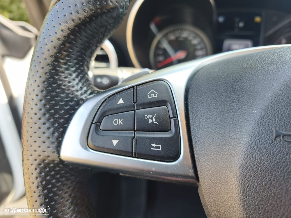 Mercedes-Benz C 220 d Cabrio Aut. - 18