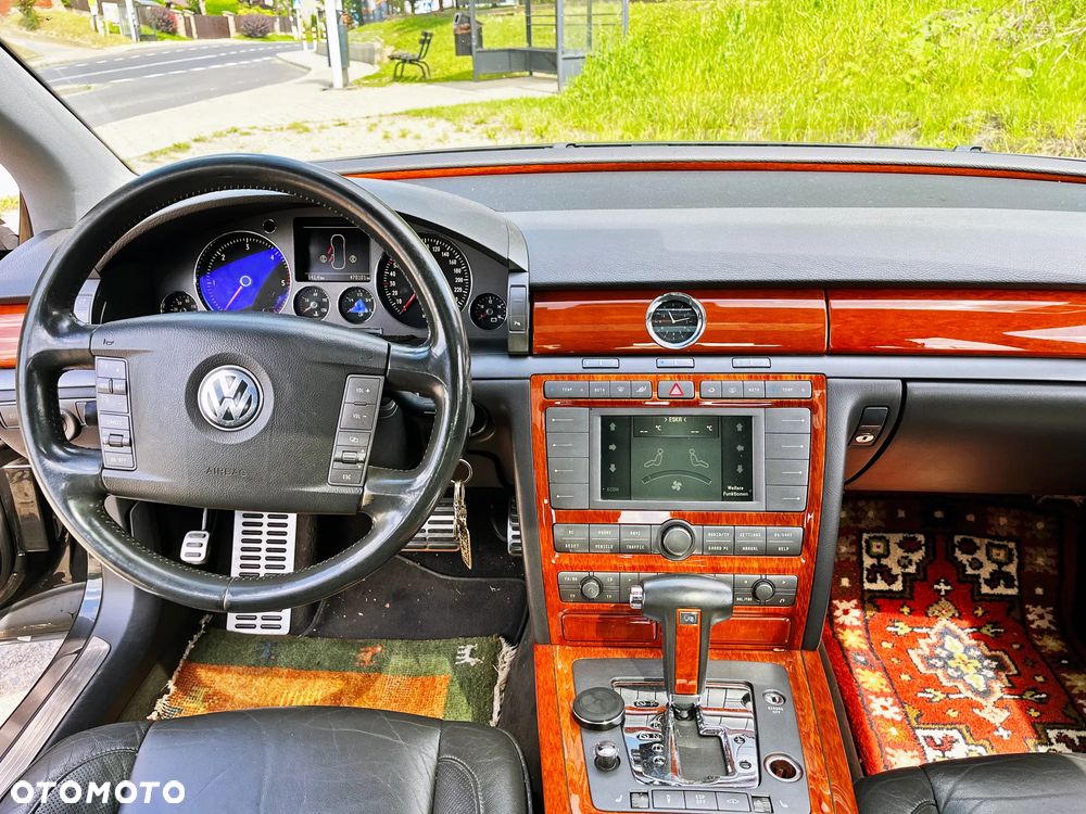 Volkswagen Phaeton - 9