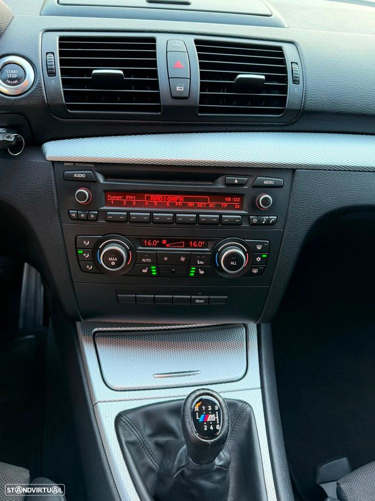 BMW 118 d Pack M - 12