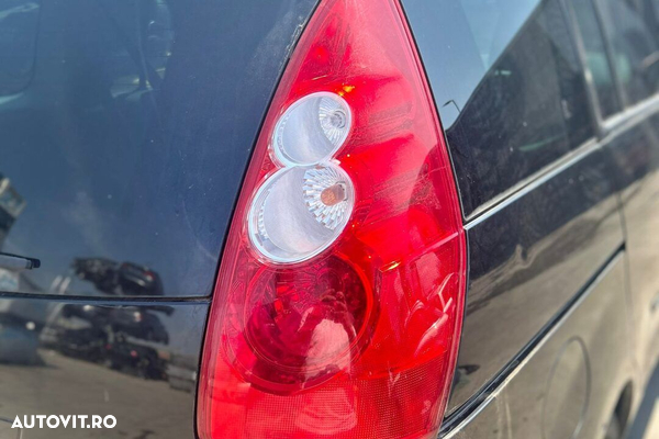 STOP DREAPTA MAZDA 5 - AN 2007