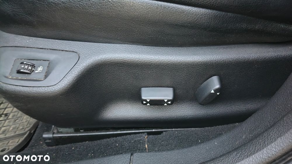 Peugeot 407 2.0 HDI Intense - 12