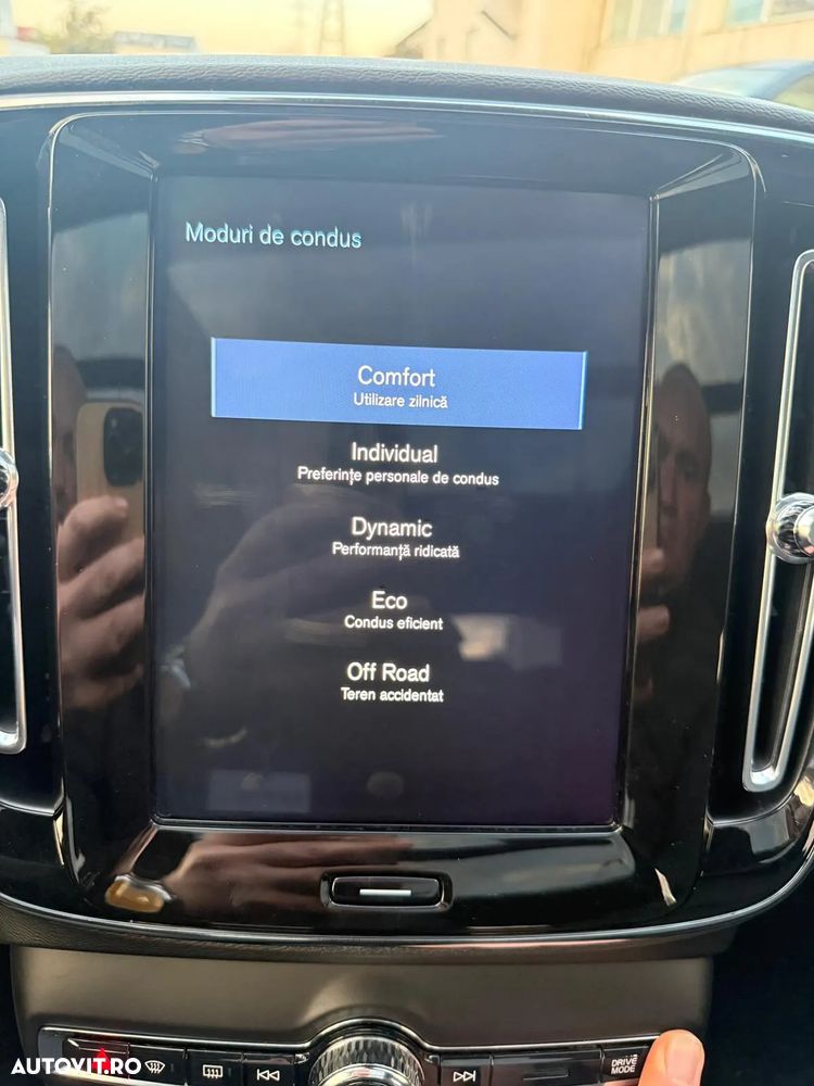 Volvo XC 40 D4 AWD R-Design - 26